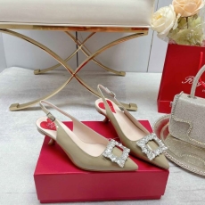 Roger Vivier flat shoes